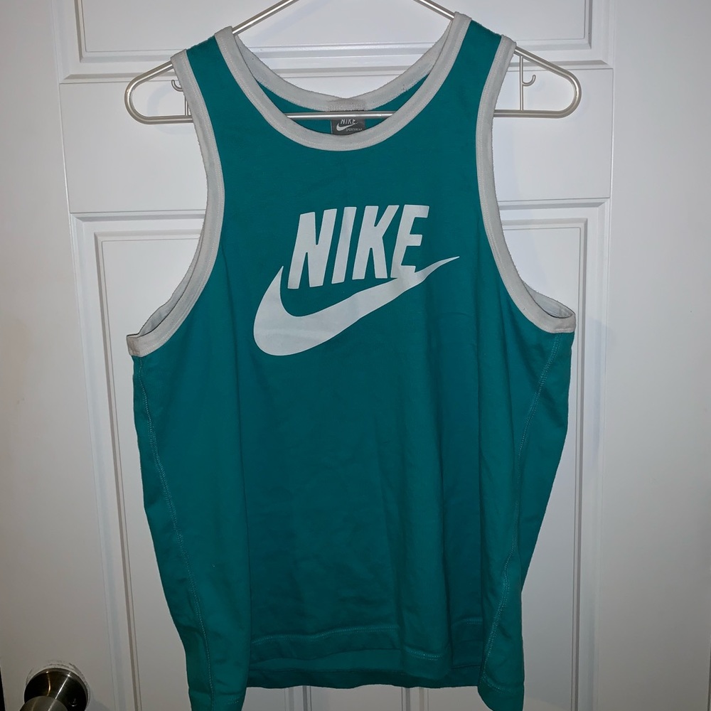NIKE tank top, turquoise green blue, very comfy!